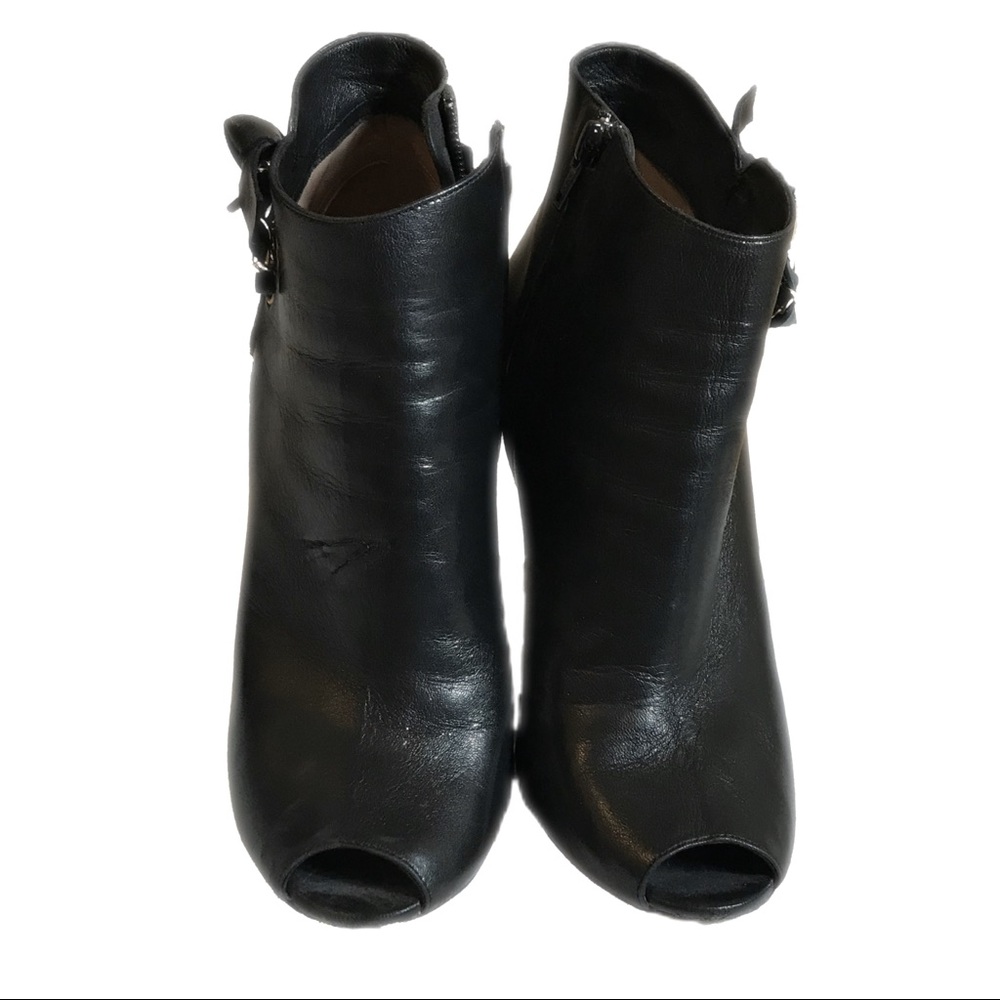 Chloe Booties with interwoven Leather Chain Accent